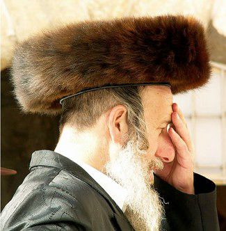A shtreimel up close and personal